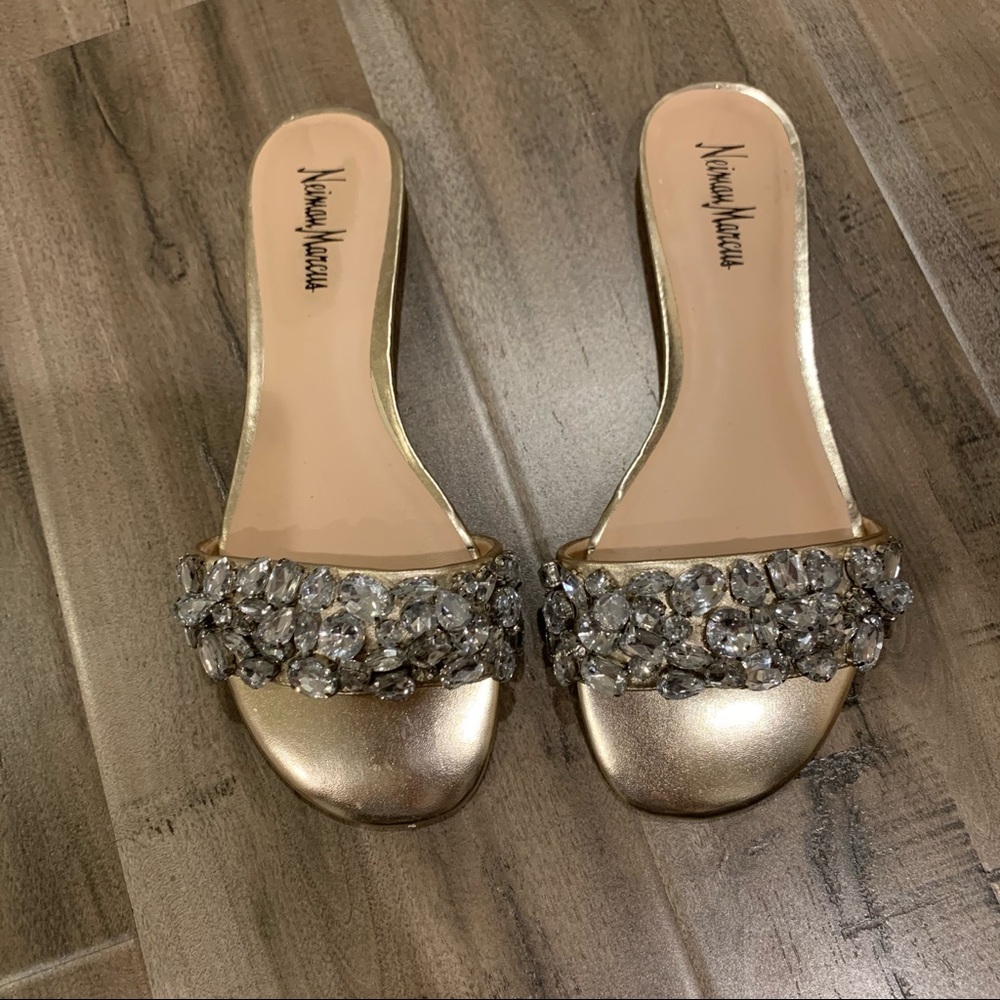 NeimanMarcus crystal embezzlement flat sandals